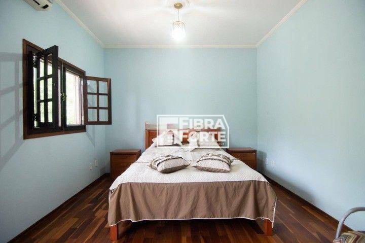 Casa à venda com 3 quartos, 221m² - Foto 23