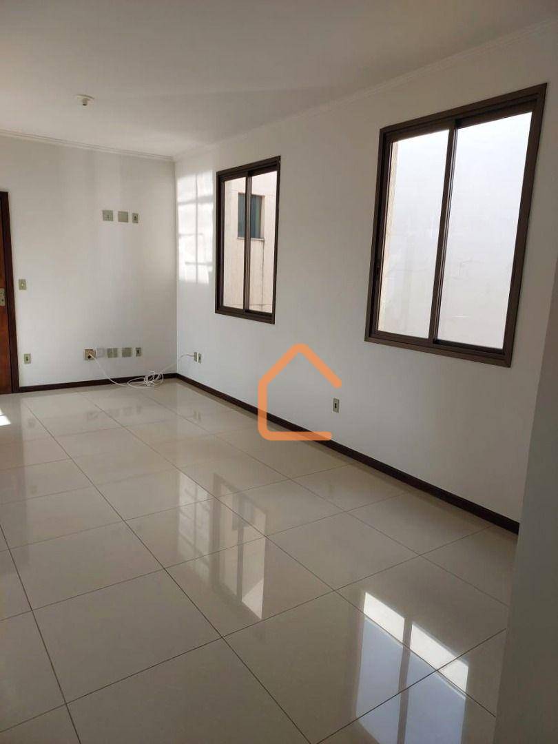 Apartamento à venda com 3 quartos, 95m² - Foto 3