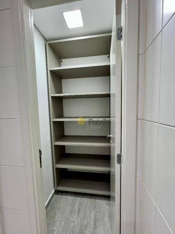 Apartamento à venda com 3 quartos, 242m² - Foto 28