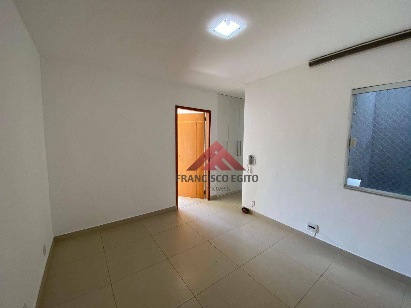 Casa à venda com 4 quartos, 210m² - Foto 13