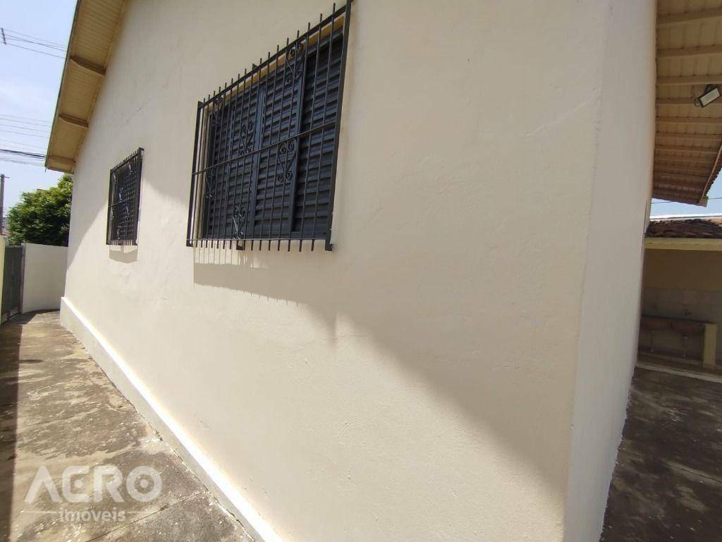 Casa para alugar com 3 quartos, 97m² - Foto 18