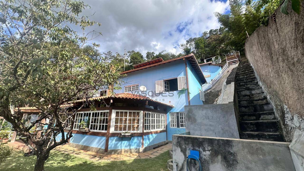 Casa à venda com 4 quartos, 371m² - Foto 2