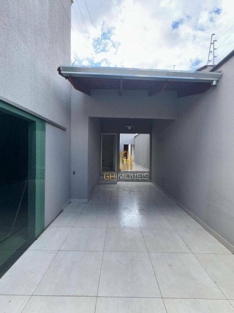 Casa à venda com 3 quartos, 220m² - Foto 11
