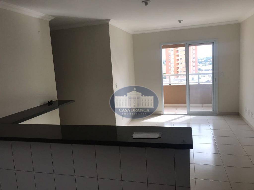 Apartamento à venda com 2 quartos, 72m² - Foto 4