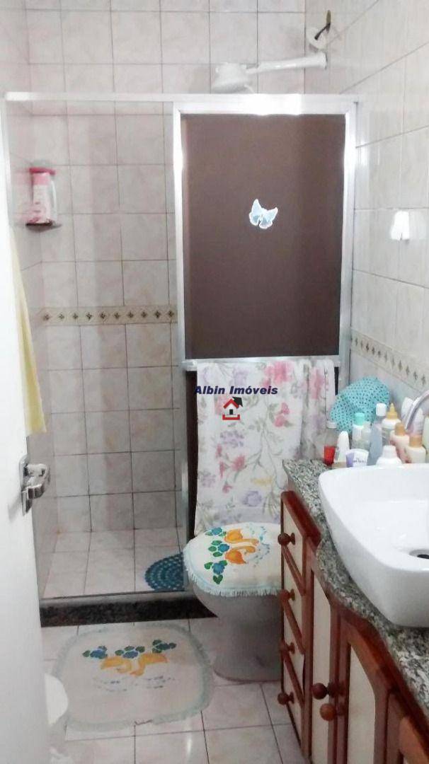 Casa à venda com 6 quartos, 169m² - Foto 21