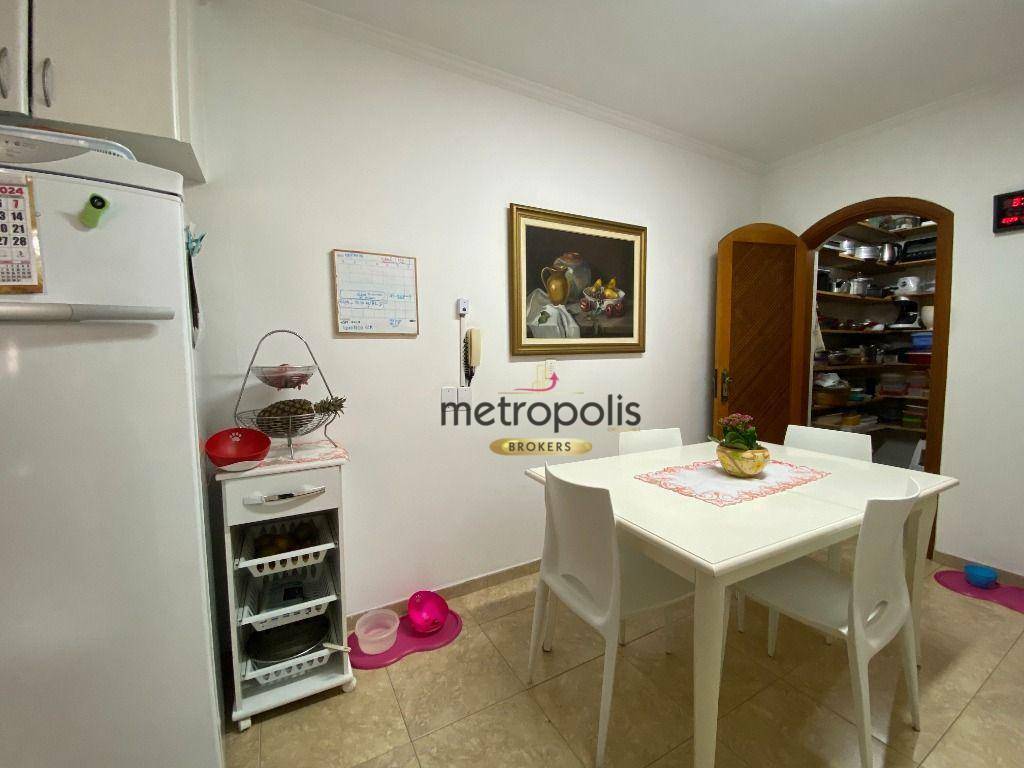 Casa à venda com 4 quartos, 300m² - Foto 11