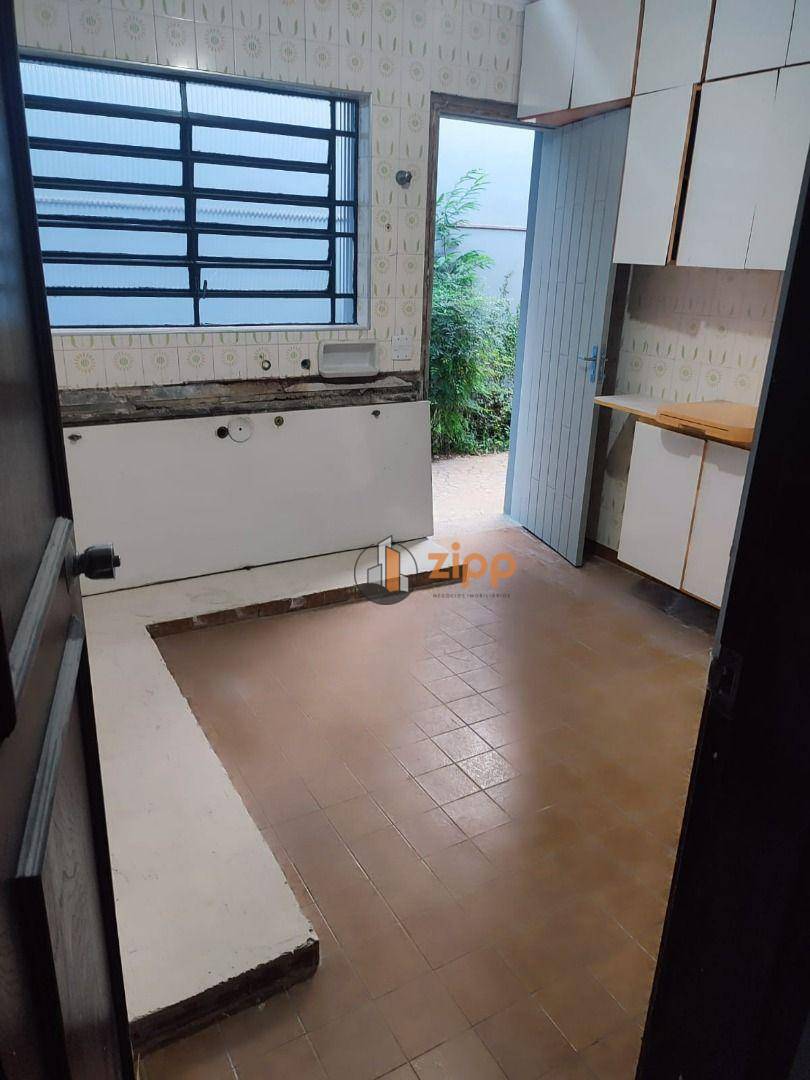 Sobrado à venda com 3 quartos, 332m² - Foto 14