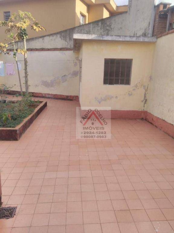 Sobrado à venda com 3 quartos, 218m² - Foto 6