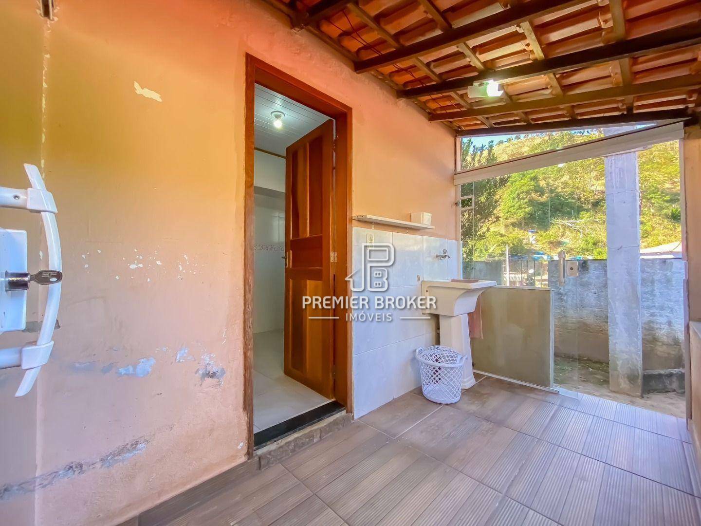 Casa à venda com 2 quartos, 100m² - Foto 12