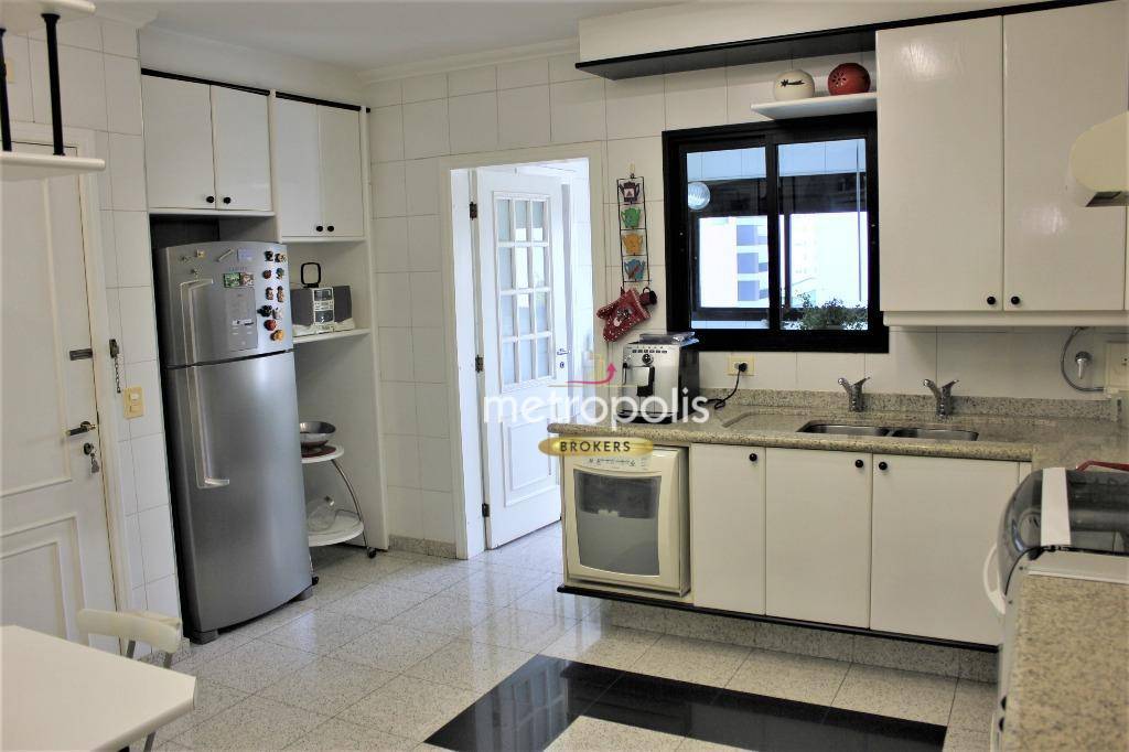 Apartamento à venda com 3 quartos, 150m² - Foto 10