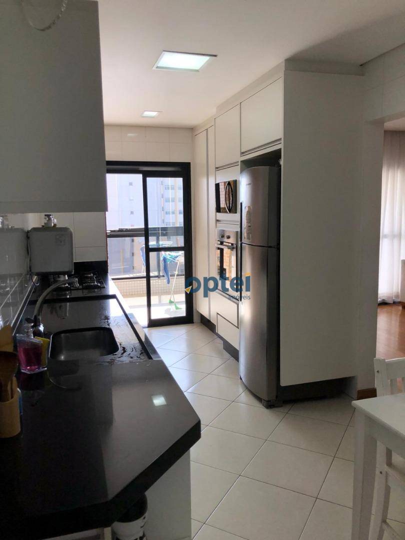 Apartamento à venda com 3 quartos, 185m² - Foto 6