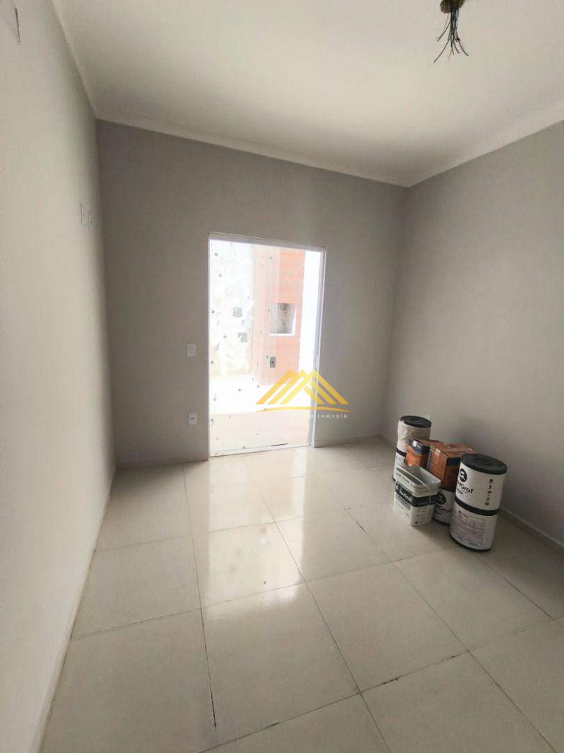 Casa à venda com 2 quartos, 75m² - Foto 11