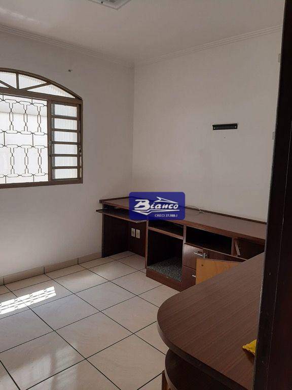 Sobrado à venda com 4 quartos, 352m² - Foto 8