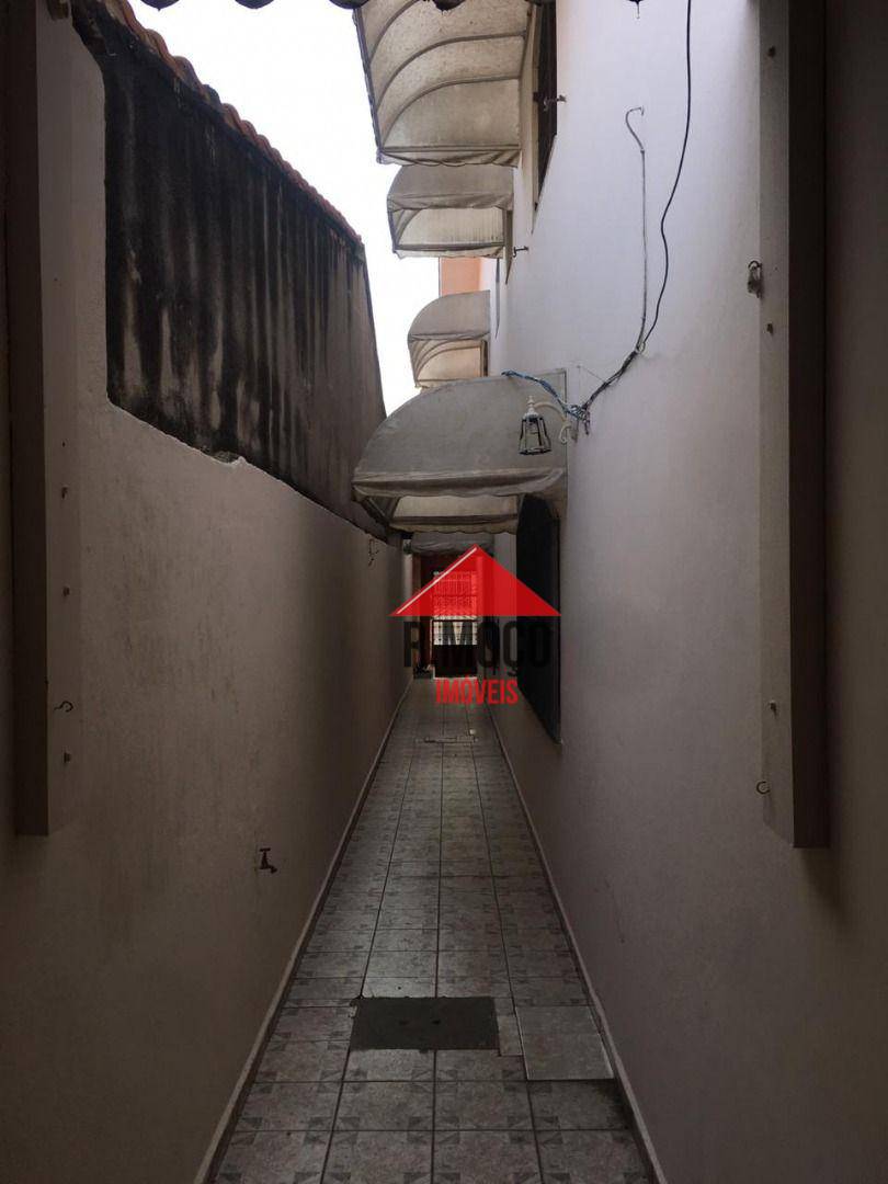 Sobrado à venda com 3 quartos, 153m² - Foto 2