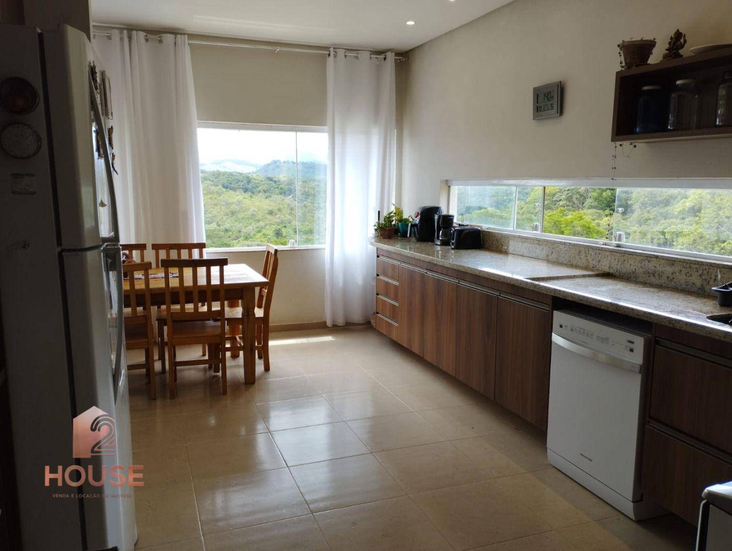 Casa de Condomínio à venda com 4 quartos, 400m² - Foto 33