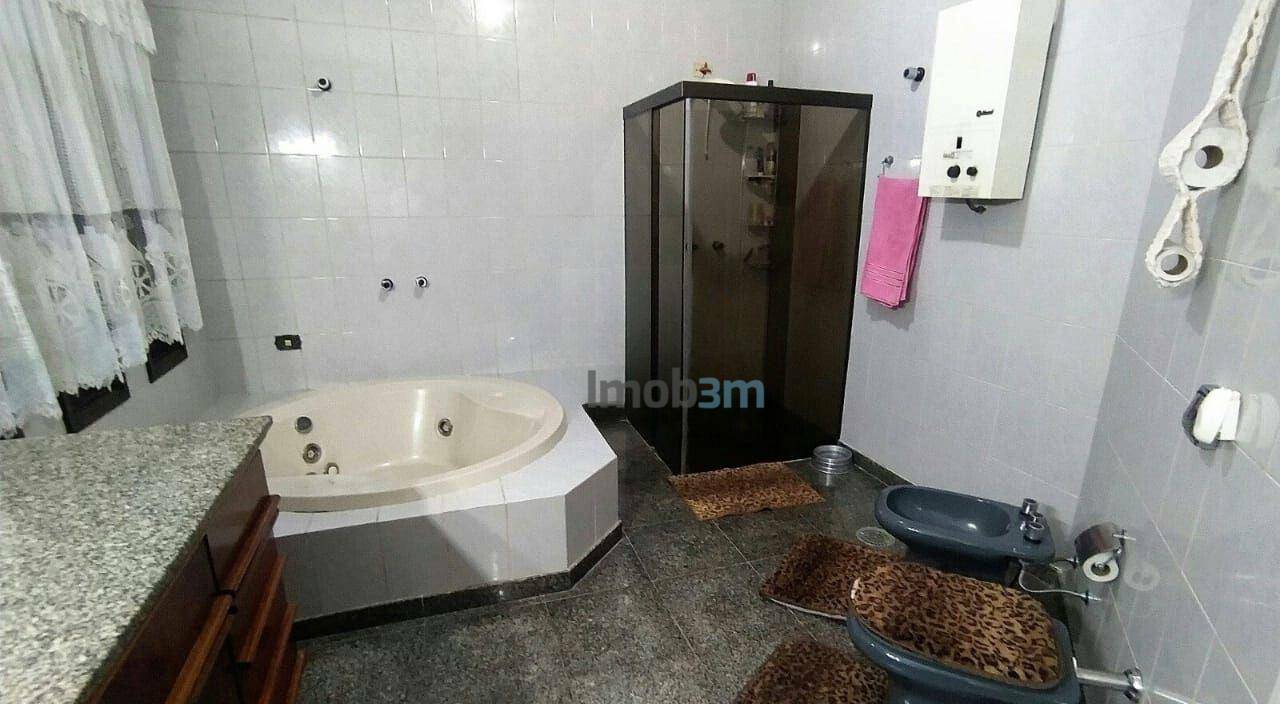 Sobrado à venda com 3 quartos, 249m² - Foto 18