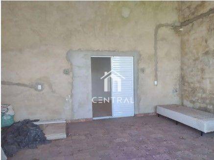 Casa à venda com 4 quartos, 100m² - Foto 14