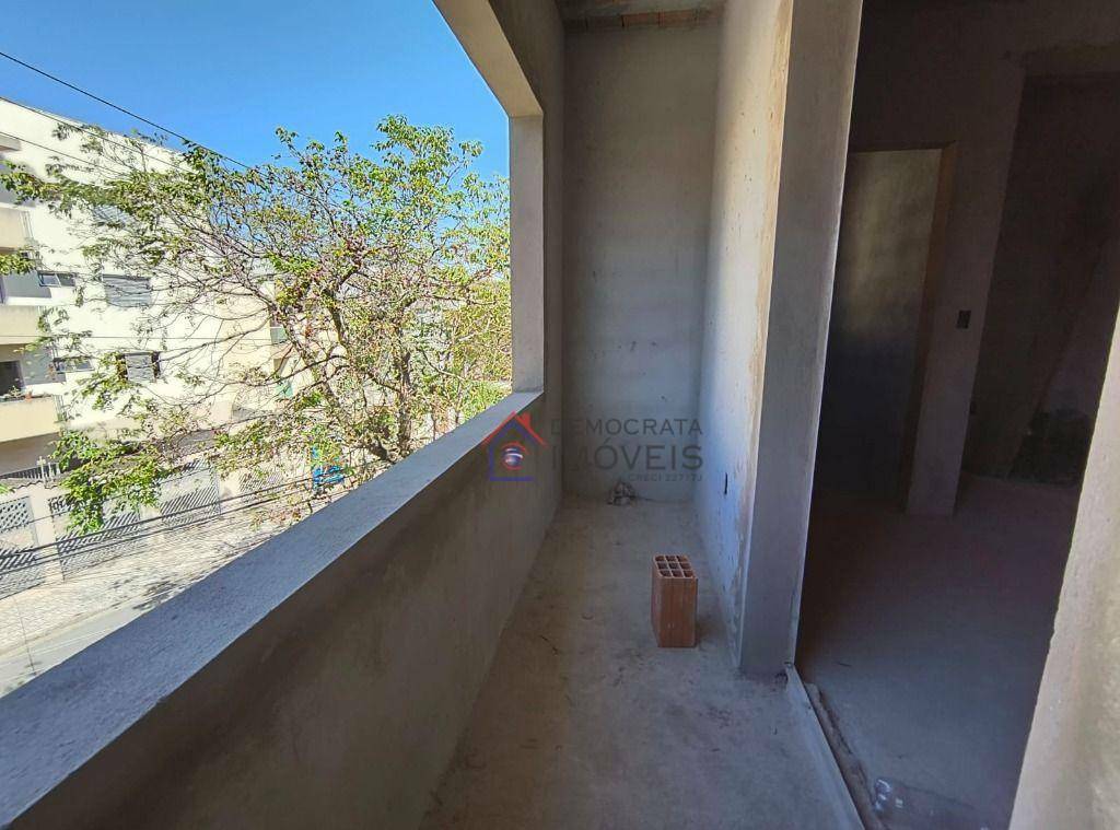 Sobrado à venda com 2 quartos, 127m² - Foto 6