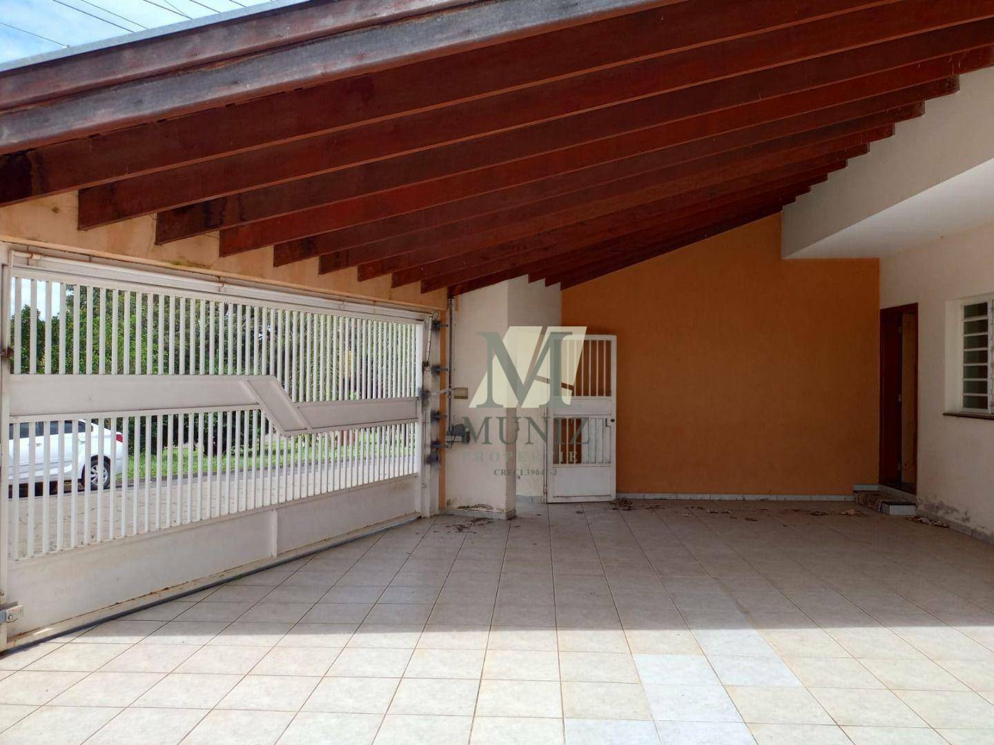 Casa à venda com 4 quartos, 250m² - Foto 3