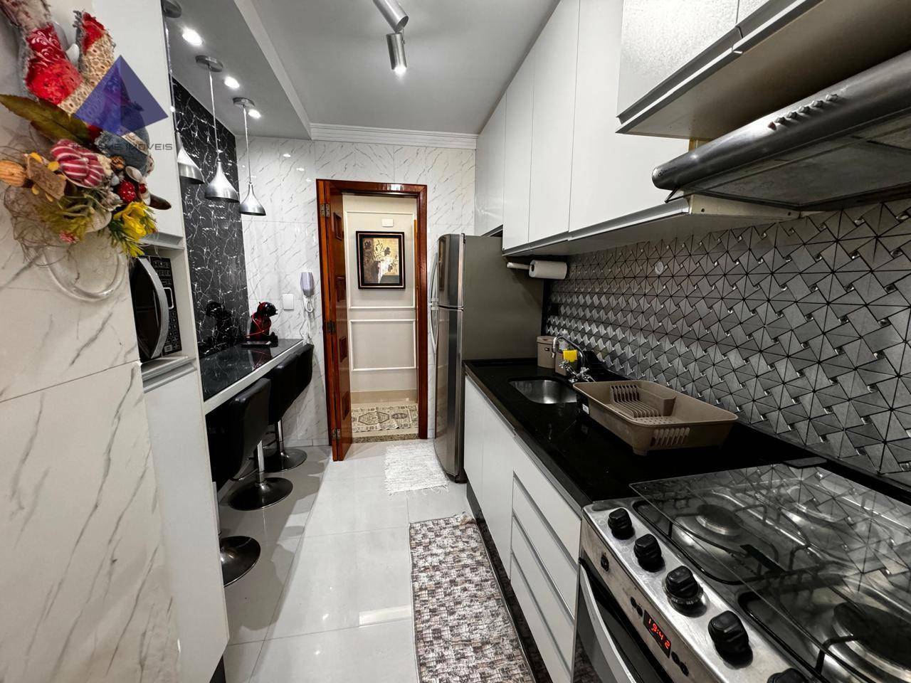 Apartamento à venda com 3 quartos, 70m² - Foto 2