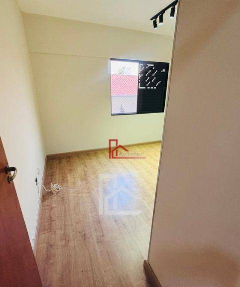 Apartamento à venda com 3 quartos, 94m² - Foto 13