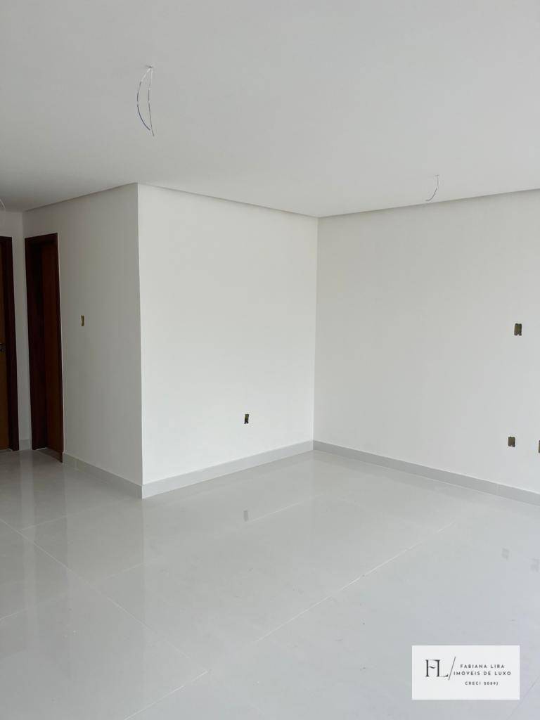 Casa à venda com 4 quartos, 152m² - Foto 15