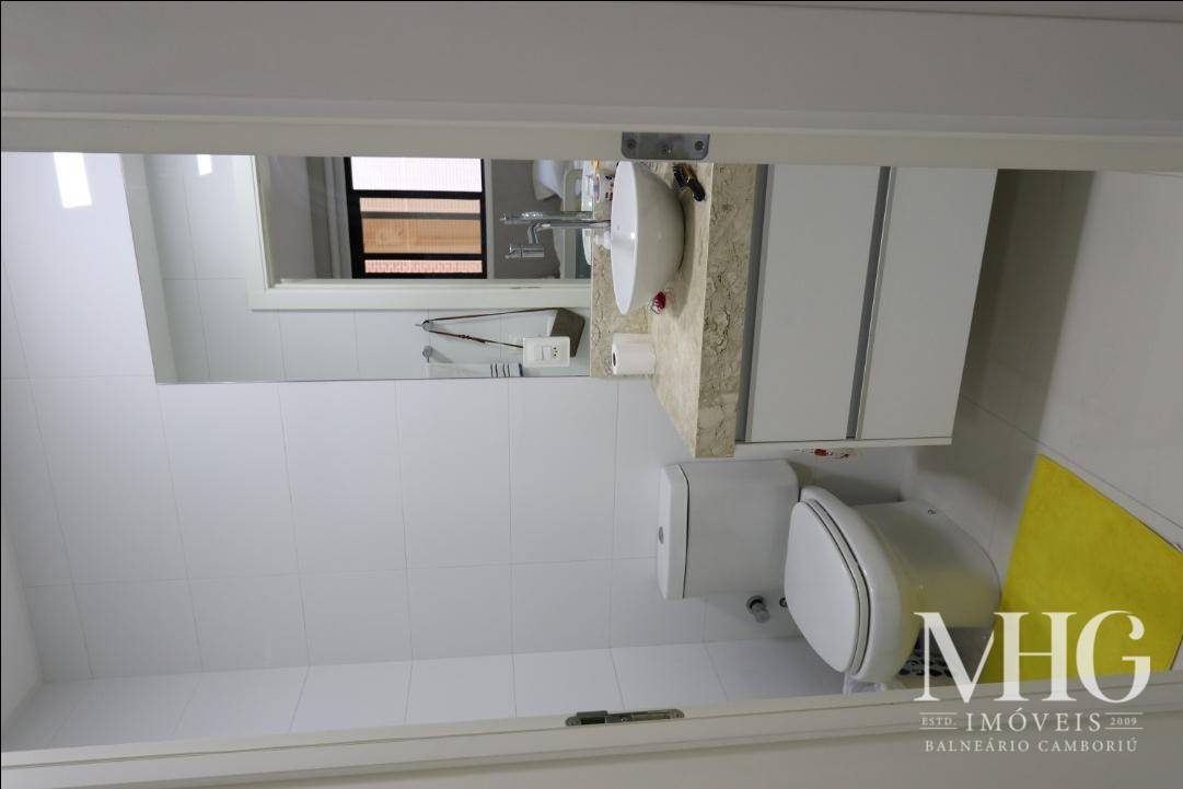 Apartamento à venda com 2 quartos, 77m² - Foto 3