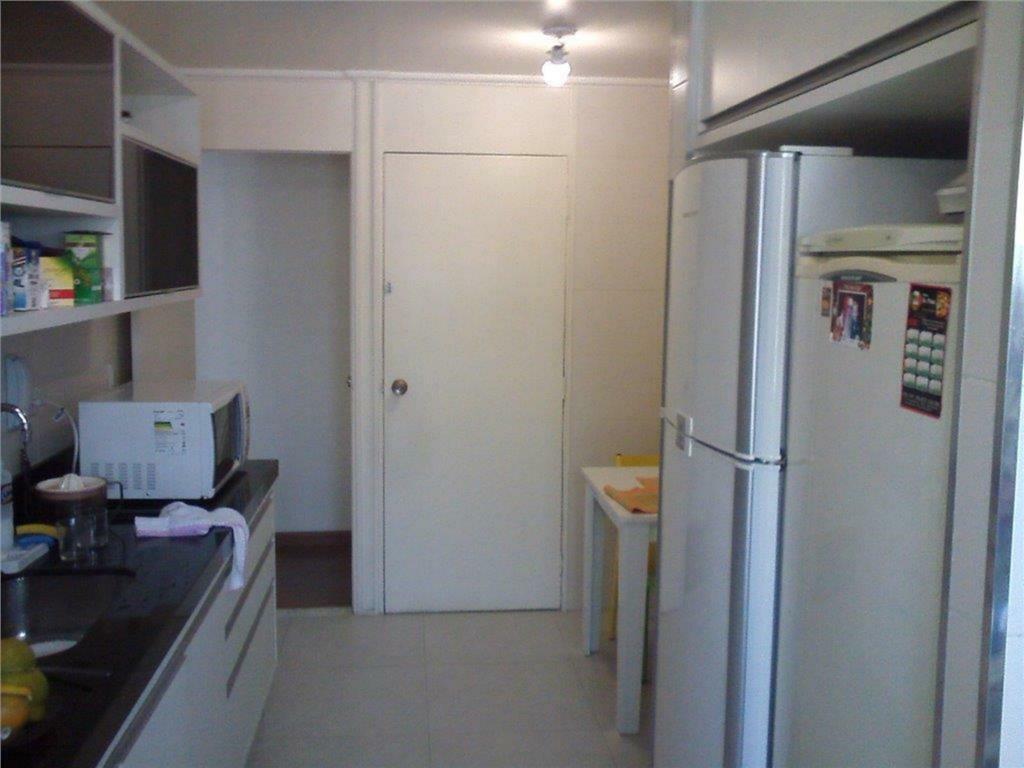 Apartamento à venda com 3 quartos, 93m² - Foto 11