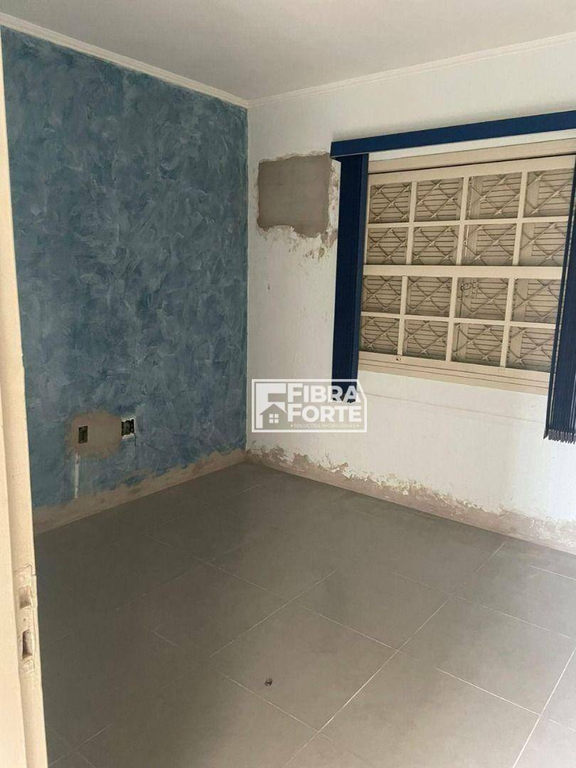 Casa à venda com 5 quartos, 200m² - Foto 18