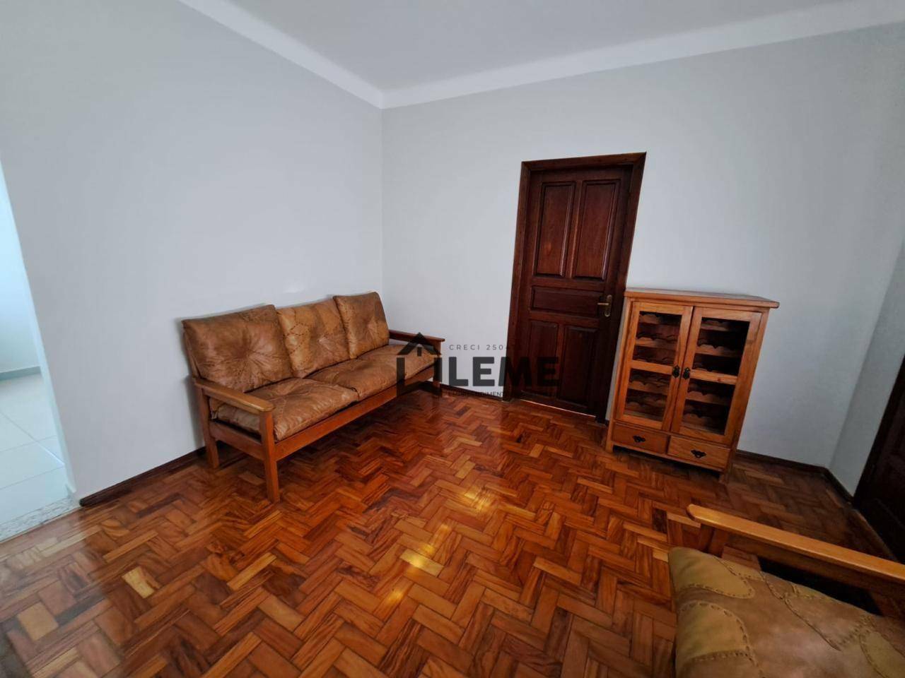 Casa à venda com 3 quartos, 198m² - Foto 3