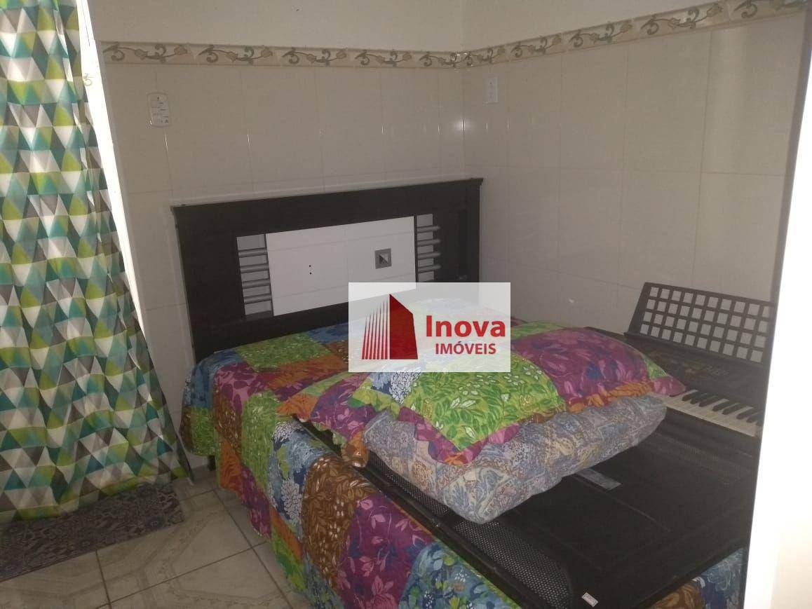 Casa à venda com 4 quartos, 300m² - Foto 14