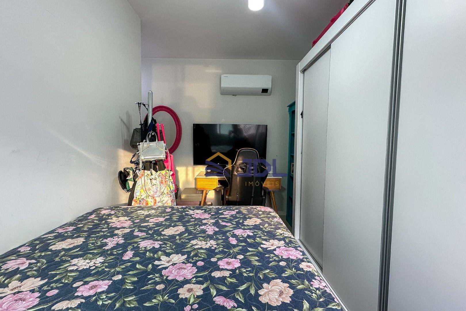 Apartamento à venda com 2 quartos, 81m² - Foto 11