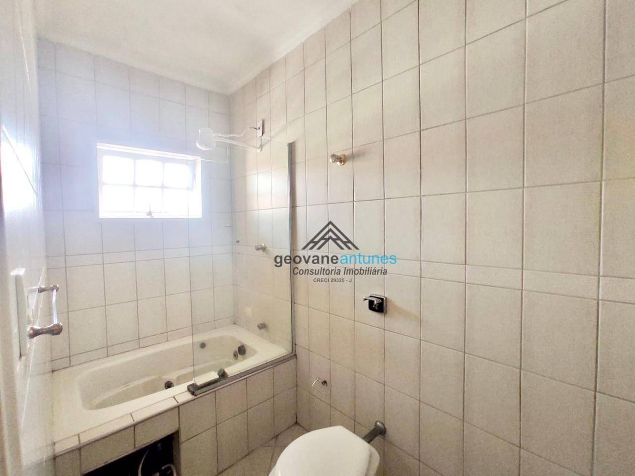 Sobrado à venda com 3 quartos, 185m² - Foto 3