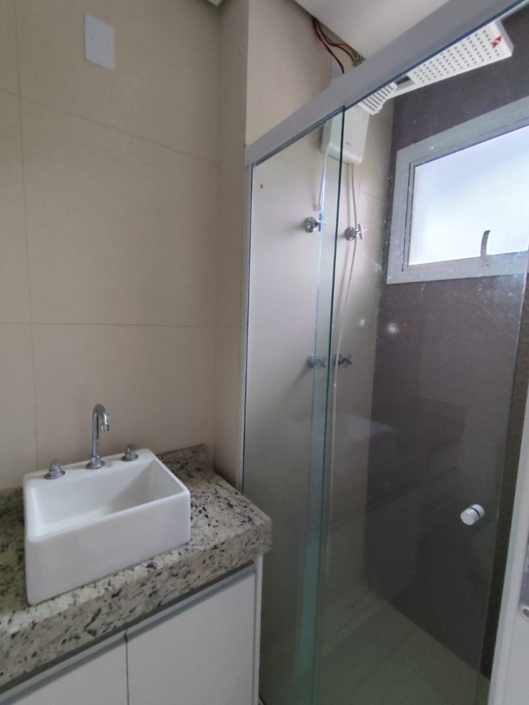 Apartamento para alugar com 2 quartos, 70m² - Foto 19