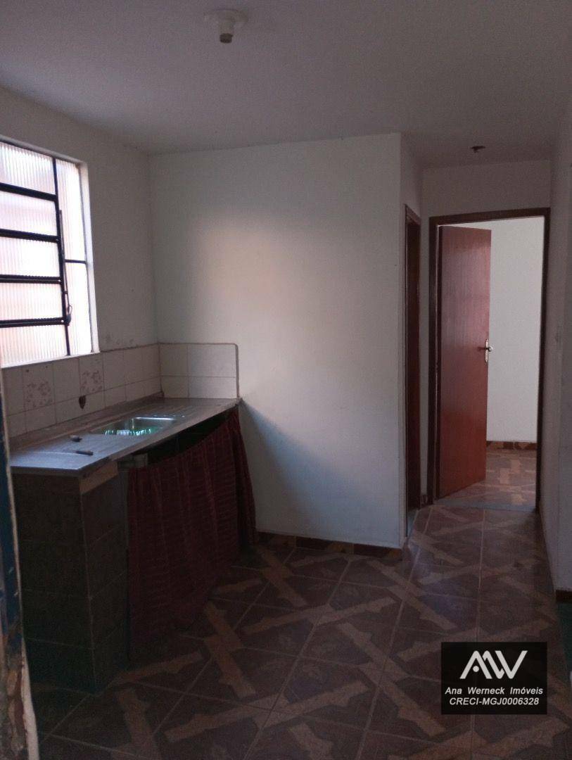 Casa à venda com 4 quartos, 200m² - Foto 16