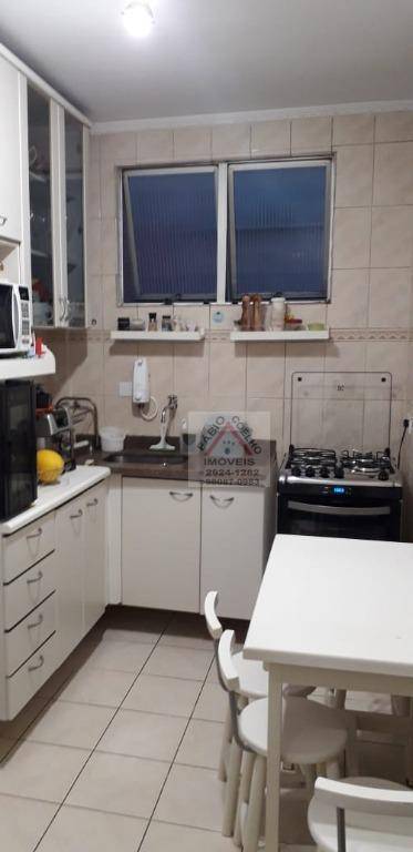 Apartamento à venda com 2 quartos, 70m² - Foto 2