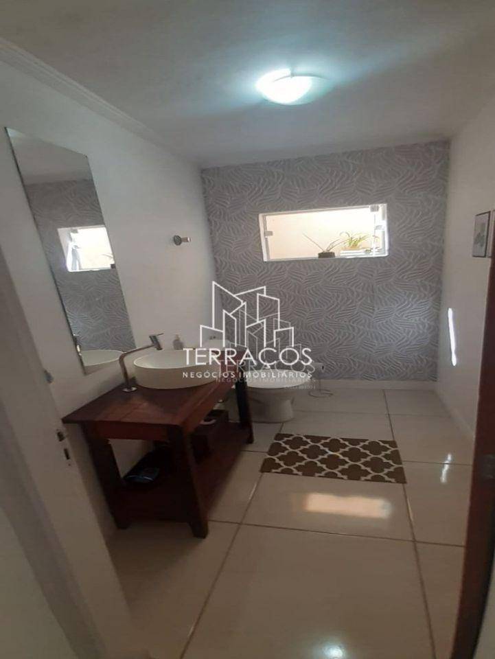 Casa à venda com 3 quartos, 220m² - Foto 8