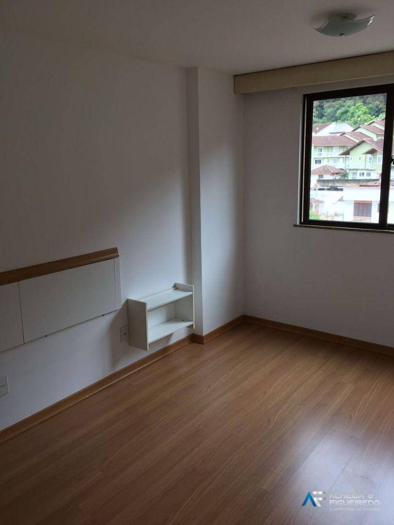 Apartamento para alugar com 2 quartos, 68m² - Foto 12