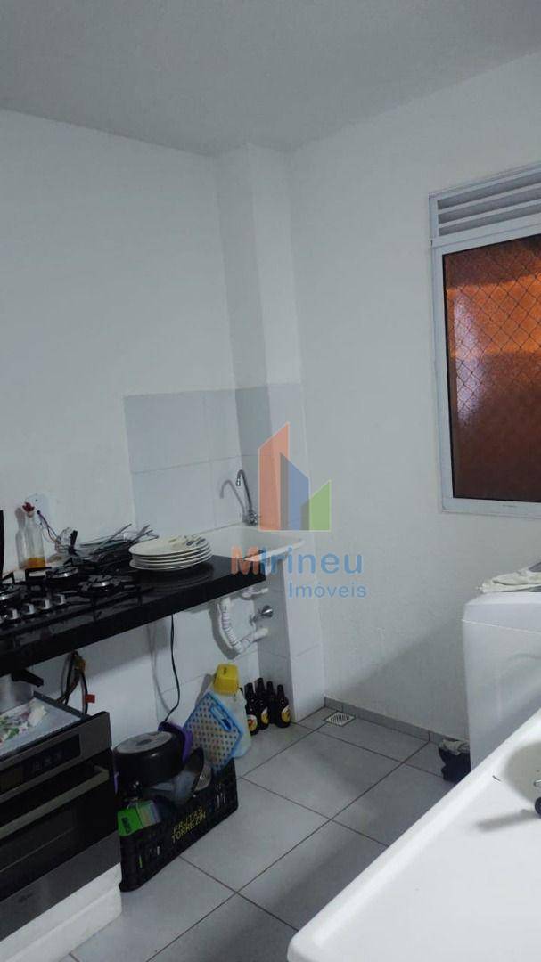 Apartamento à venda com 2 quartos, 47m² - Foto 3