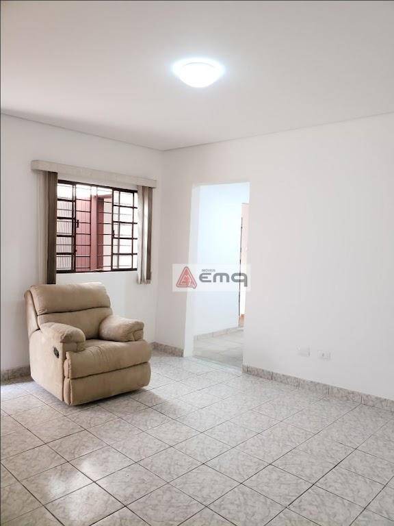 Casa para alugar com 2 quartos, 120m² - Foto 3