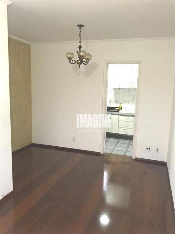 Apartamento à venda com 2 quartos, 62m² - Foto 2