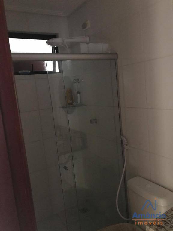 Apartamento à venda com 2 quartos, 64m² - Foto 13