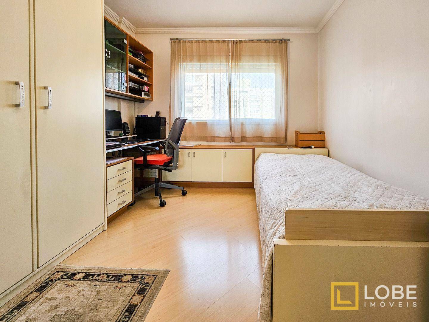 Apartamento à venda com 3 quartos, 141m² - Foto 21