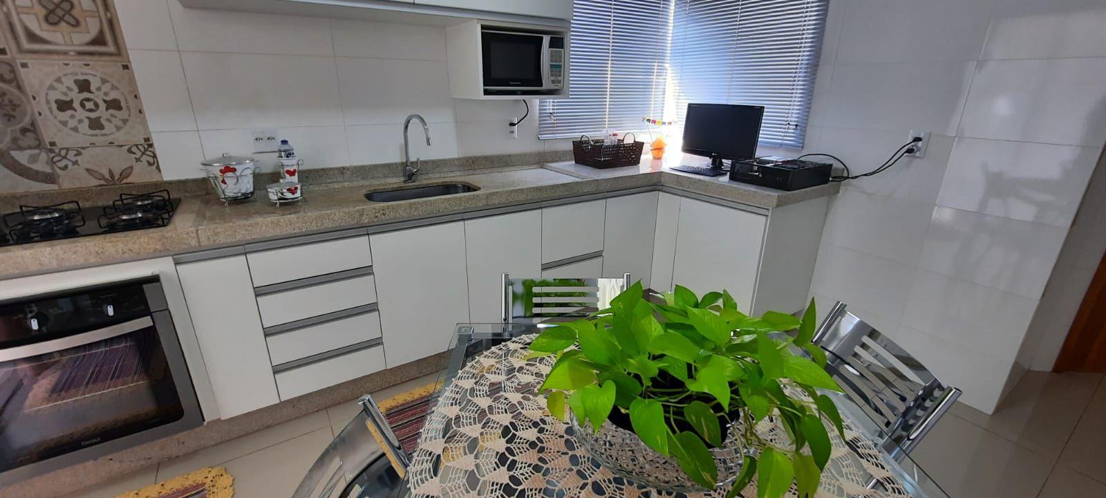 Casa à venda com 2 quartos, 180m² - Foto 23