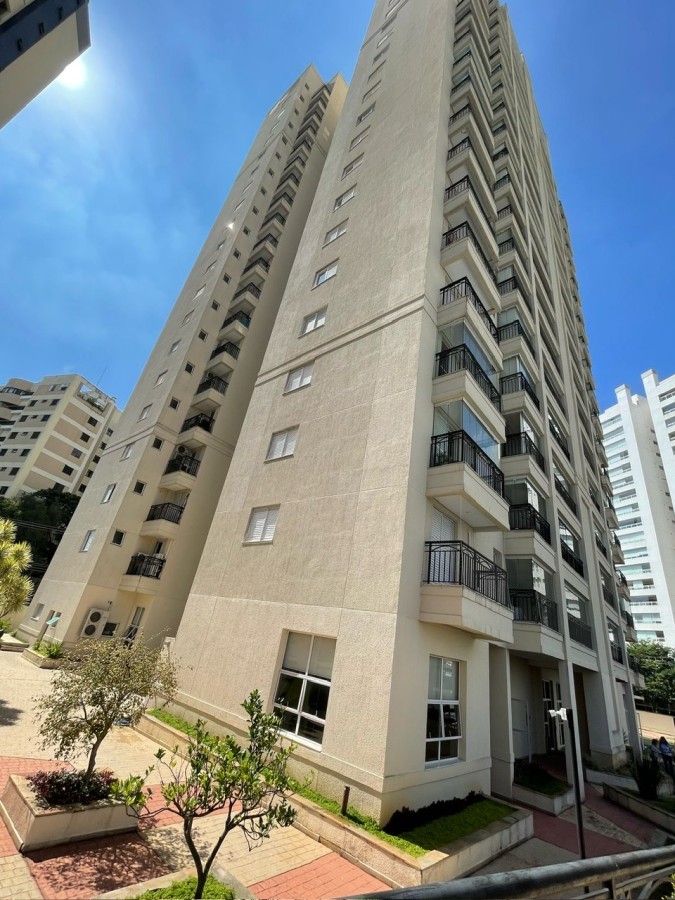 Apartamento à venda com 3 quartos, 176m² - Foto 2