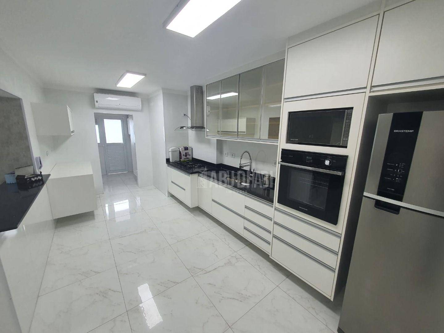 Apartamento à venda com 3 quartos, 139m² - Foto 13