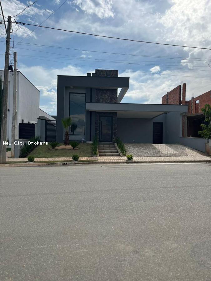 Casa de Condomínio à venda com 3 quartos, 300m² - Foto 1