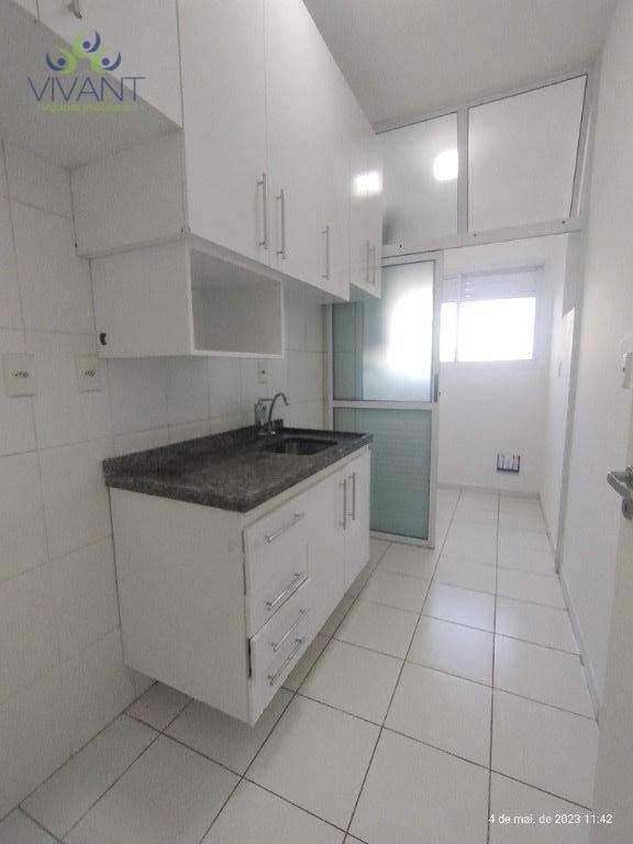 Apartamento para alugar com 3 quartos, 67m² - Foto 3