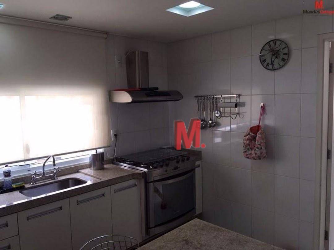 Apartamento à venda com 3 quartos, 144m² - Foto 4