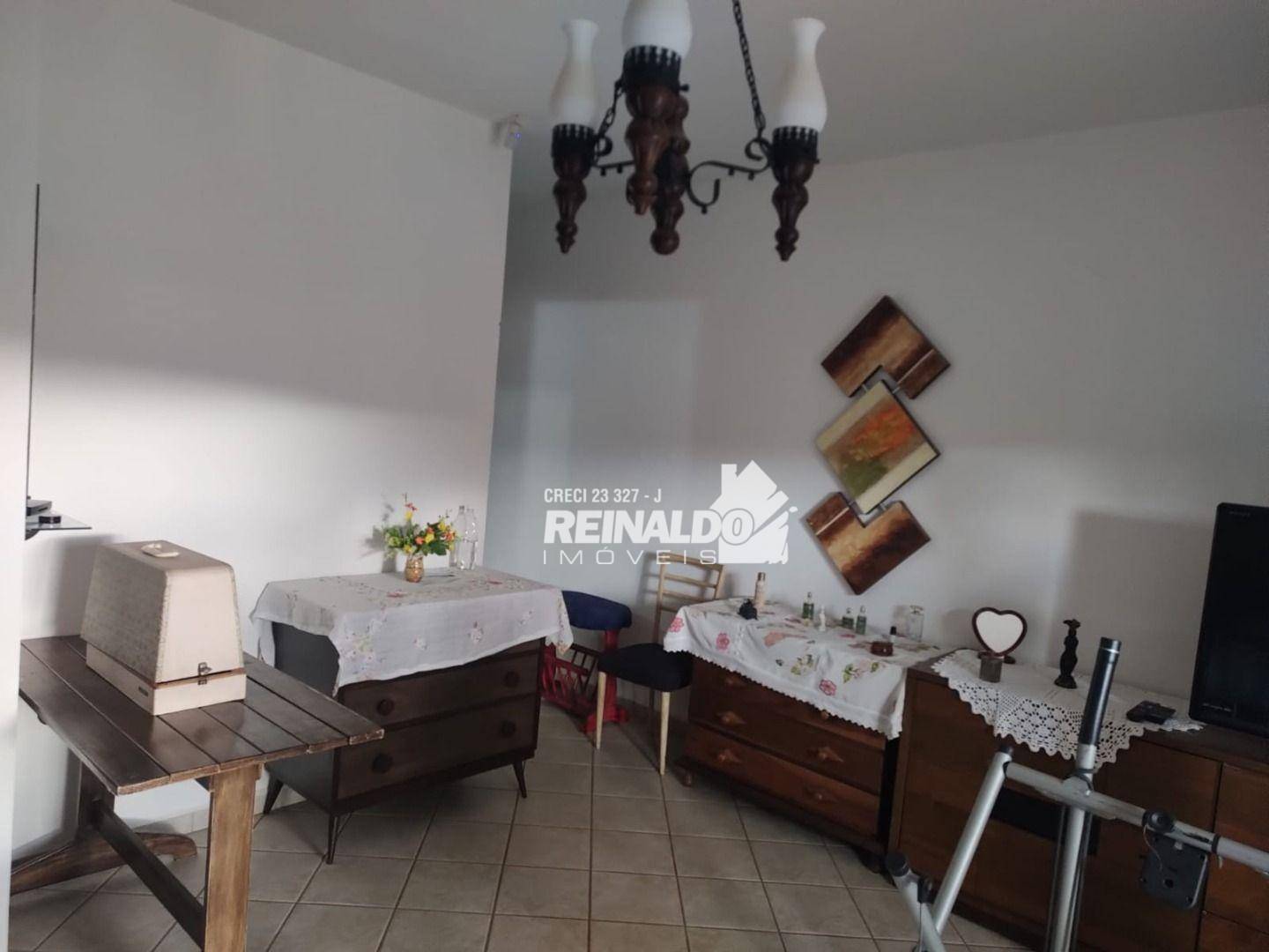 Chácara à venda com 3 quartos, 254m² - Foto 4